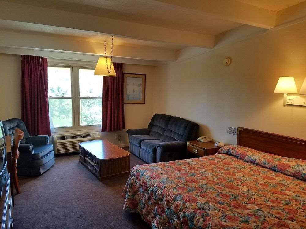 Baymont By Wyndham Cookeville Room photo